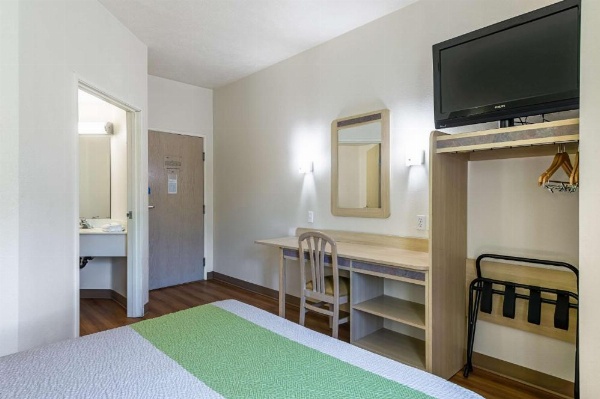 Motel 6-Cedar City, UT image 16